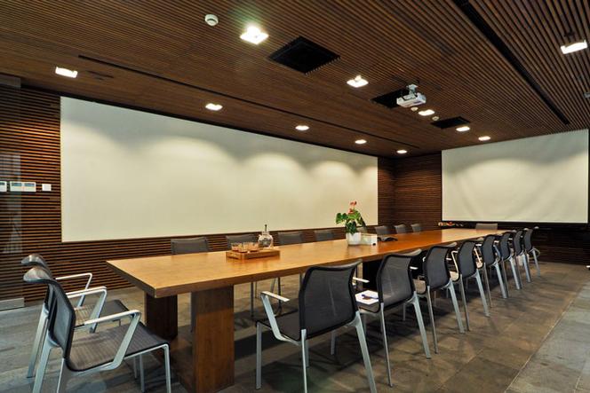 实业投资公司办公室会议室装修设计效果图